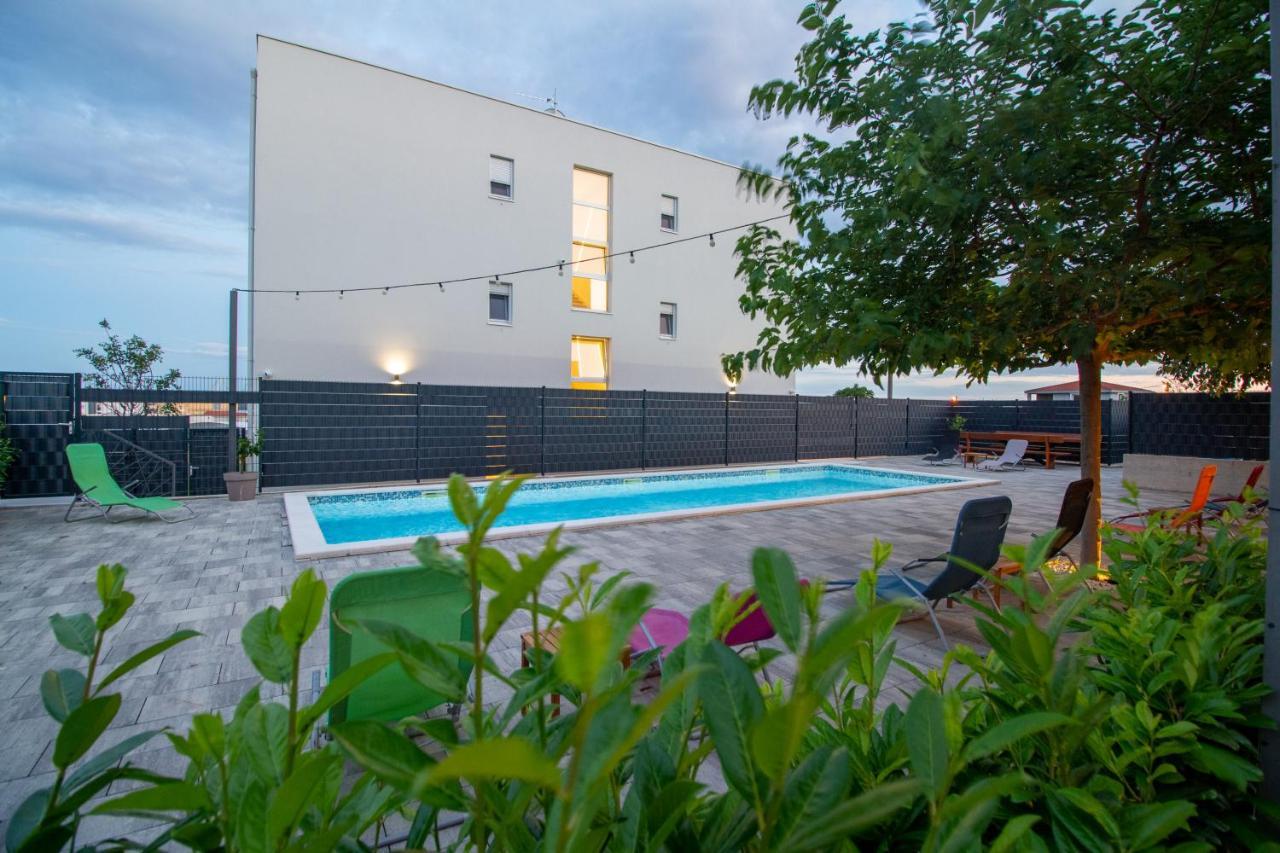 Hotel Bulli Croatia Donji Seget Exterior foto