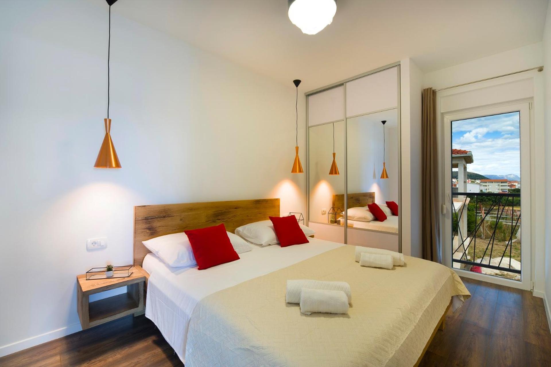 Hotel Bulli Croatia Donji Seget Exterior foto