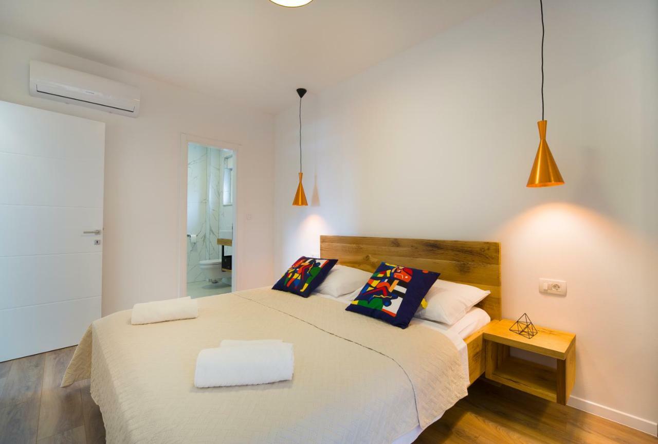 Hotel Bulli Croatia Donji Seget Exterior foto